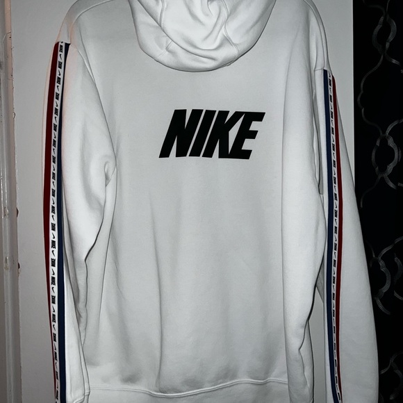 Mens Nike logo white hoodie - Picture 2 of 5